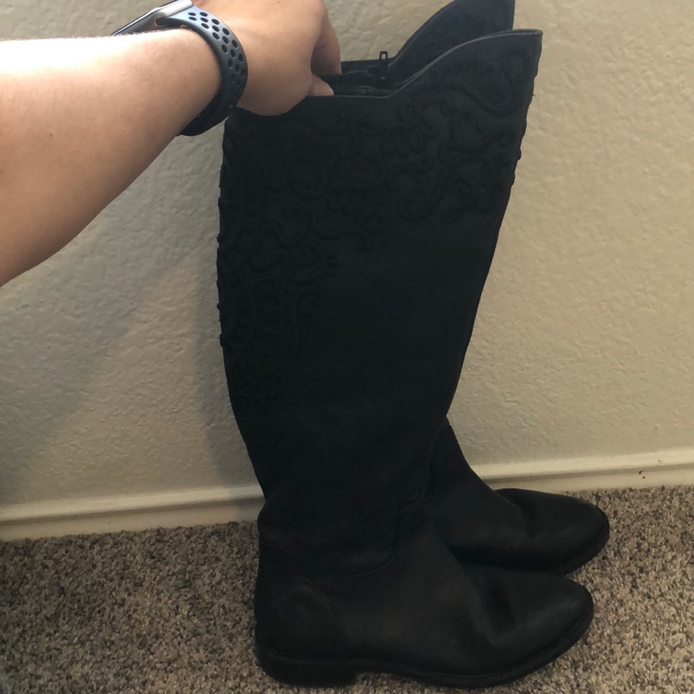Black Boots